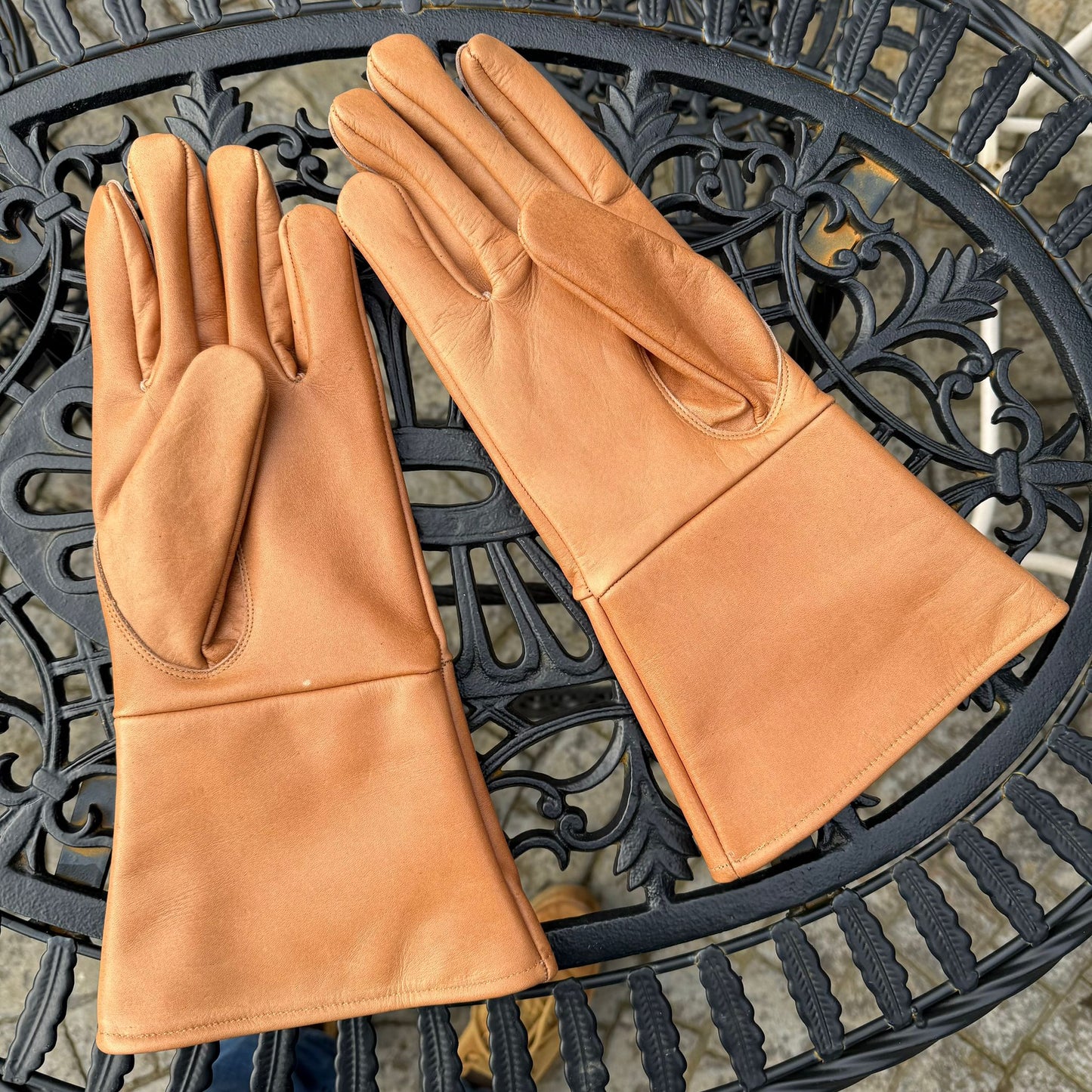 Tan Leather Gauntlet Gloves